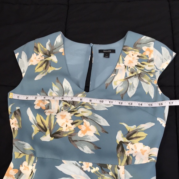 Elegant Teal Floral Maxi Dress; Front Slit; Fully Lined; Keyhole in Back; Sz 2 - Picture 12 of 15